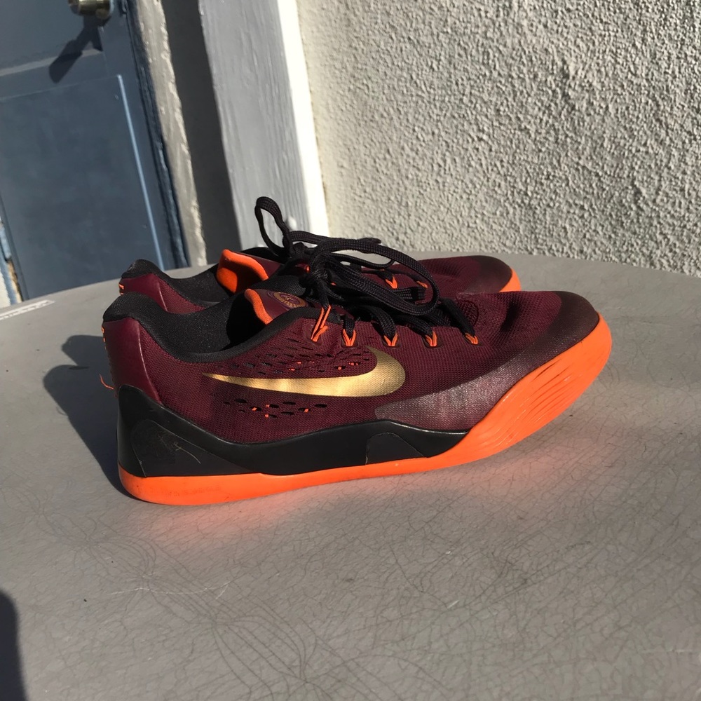 Nike Kobe Bryant shoes 7y